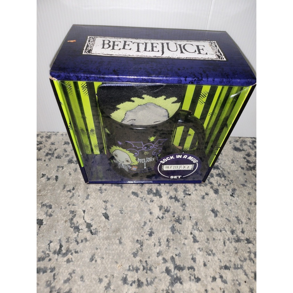 Beetlejuice Sock in a Mug Gift Set 17oz Coffee Cup Crew Socks Sticker New in Box